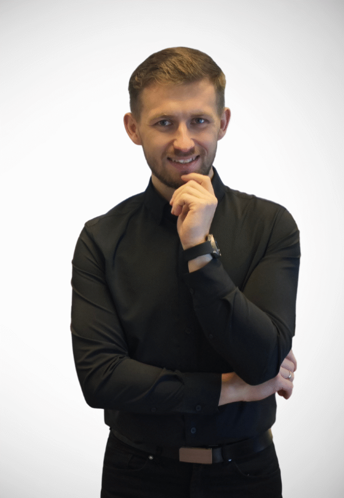 0000 Marek Grzywna_POLAND_headshot photograph (4) - Marek Grzywna